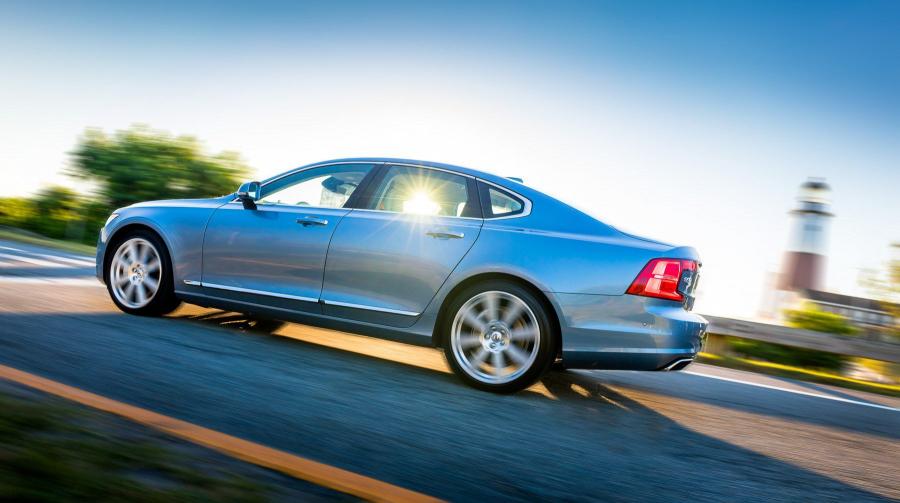  Volvo S90 T6 Inscription 2016 года  (NA) (фото 9 из 11)